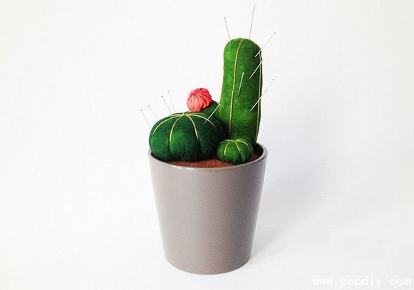 Creative handmade fabric DIY to make very realistic cactus pins