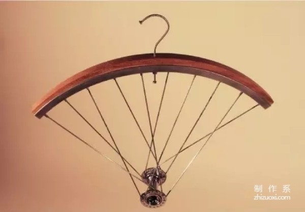 Don’t throw away old abandoned bicycles, they can look stunningly beautiful with a little modification!