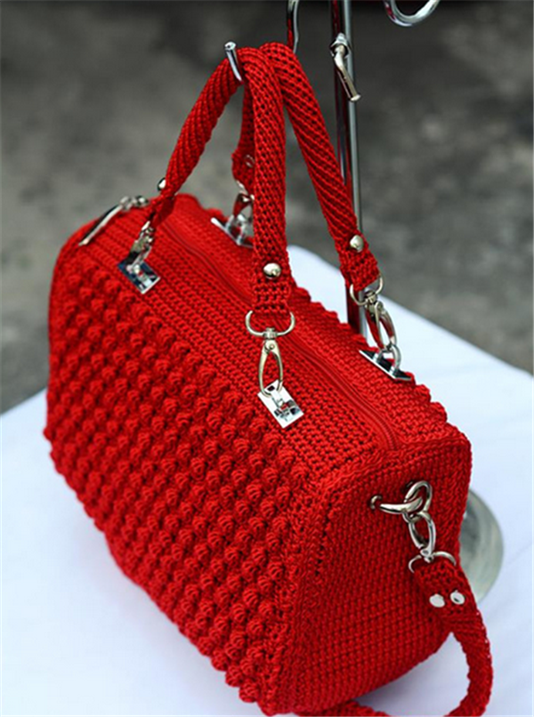 Creative handmade Chinese red beautiful bag made by crochet DIY