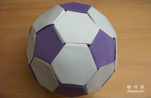 Paper art handmade origami art, combination origami plug football handmade origami illustrated tutorial