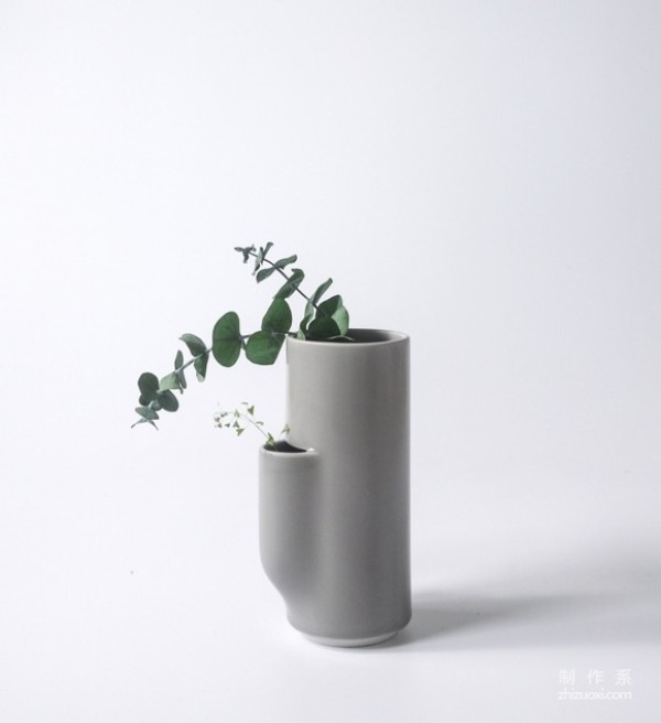 A vase with extra branches