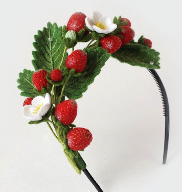 Appreciation of DIY delicious strawberry headband trinkets made from wool felt