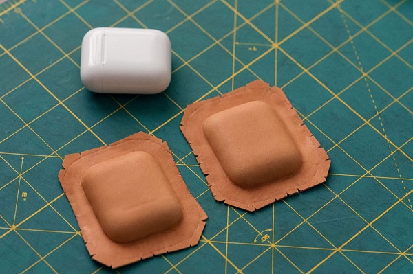 How to make a shape-shaped AirPods headphone case