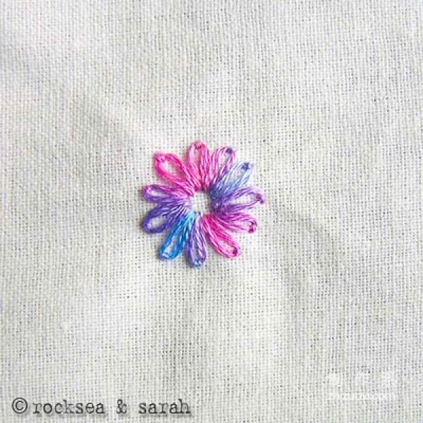 Basic tutorial on hand embroidery stitches: Illustrated tutorial on chrysanthemum leaf embroidery stitches