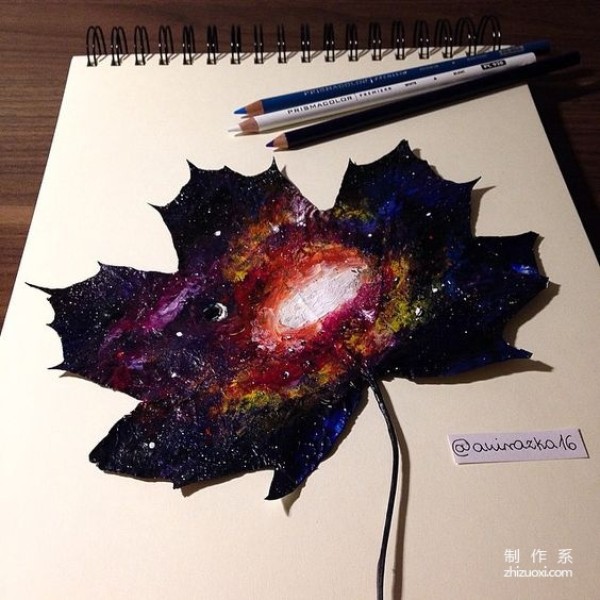 Beautiful illustrations on maple leaves by illustrator Joanna Wirazka