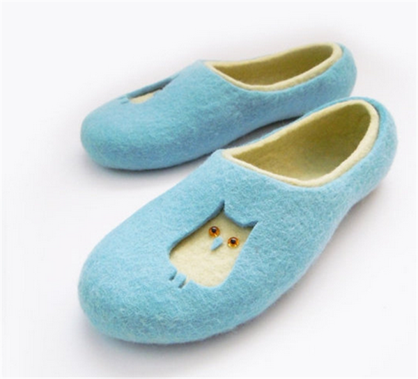 Simple and playful handmade wool felt DIY creative cute little shoes