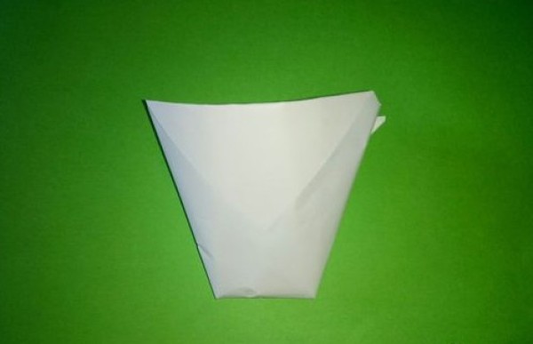 How to fold a paper cup, simple crafts for children, how to fold a paper cup