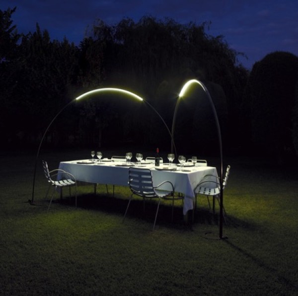 Elegant ring outdoor light