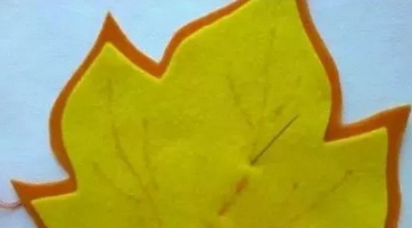 How to make origami maple leaves