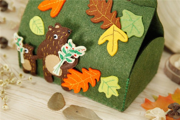 Green autumn paper box made from non-woven handmade fabric DIY