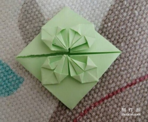 A complete collection of creative love origami illustrations-give you a beautiful little love