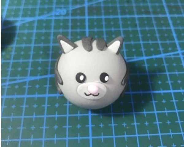 A set of instructional illustrations on how to make cute little clay animals