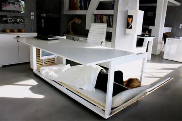 Nap Desk: 2-in-1 office and sleep