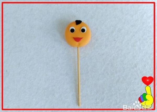 Illustration of making a smiley face lollipop using plasticine crafts