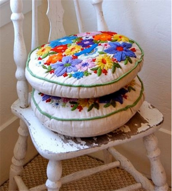 Appreciation of handmade DIY creative embroidery for fresh and elegant home items