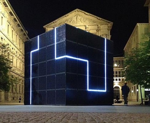 Solar hotspot cubes on Italian streets