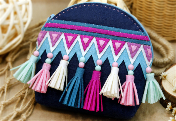 Creative DIY to make beautiful fabric tassel pendant coin purse