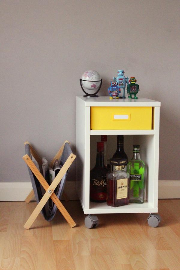 How to make a bookshelf by hand using a few pieces of wood