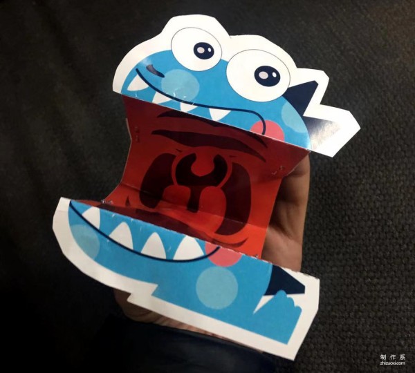 The cute dinosaur hand puppet is really a bit scary with its big bloody mouth! Big Mouth Dinosaur Lala Drawing Origami Childrens Toy Handmade Method