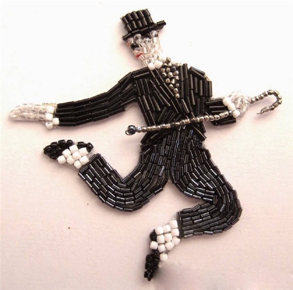 Various character creative works made by different handmade beading DIY