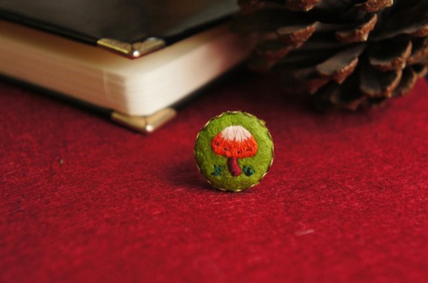 Appreciation of the embroidery handmade DIY cute little mushroom ring product