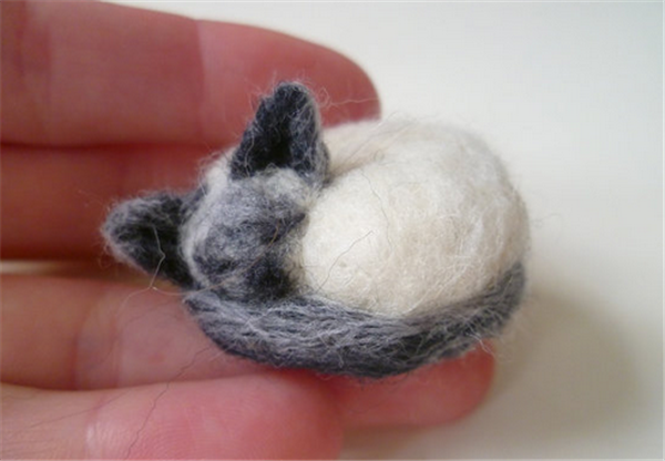 DIY wool felt handmade creations to create cute “palm treasures”