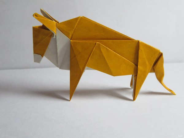 Paper art handmade origami art, animal origami cute version of wildebeest HD handmade origami illustrated tutorial