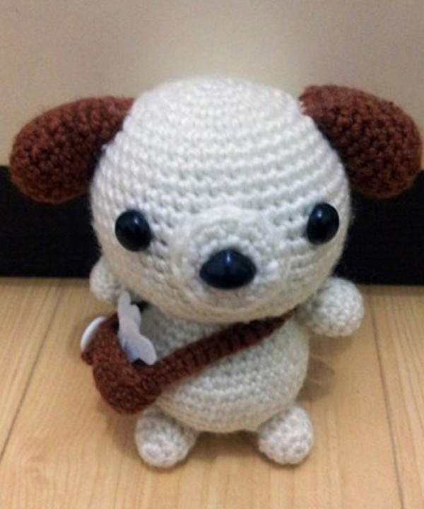 Crochet DIY bear doll product that carries a school bag to school