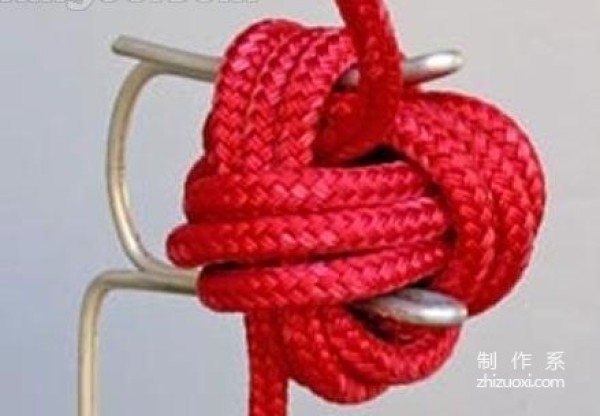 Chinese knot art: simple fist knot Chinese knot weaving method