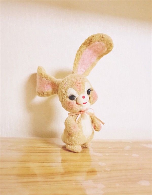 Super cute and cute handmade wool felt DIY big-eared rabbit