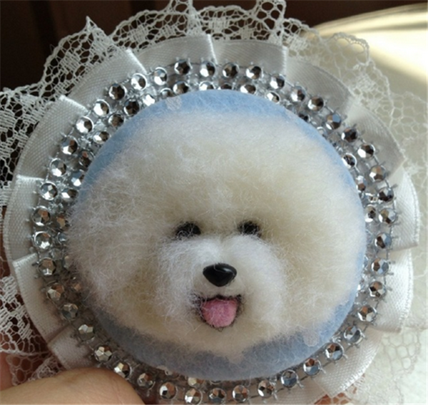 Wool felt DIY production of cute and cute Bichon Frize with slightly curly hair and cute Bichon Frize by washing, cutting and blowing