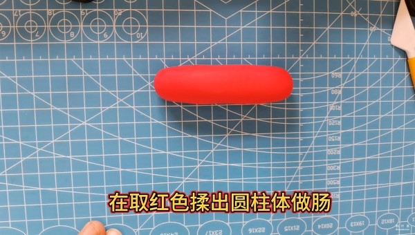 It’s simple and easy to make handmade clay plasticine food hot dogs. It will be suitable for parent-child interactive games at a glance.