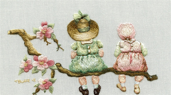 Fresh and pastoral style handmade DIY embroidery works with rich colors and unique colors