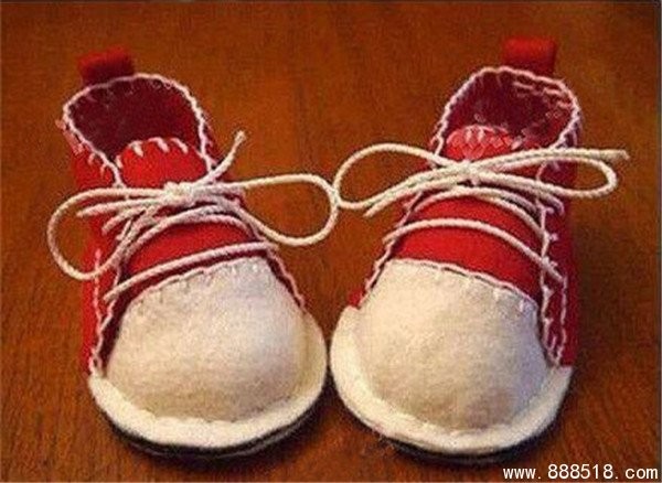 DIY creative handmade red and white cool baby shoes