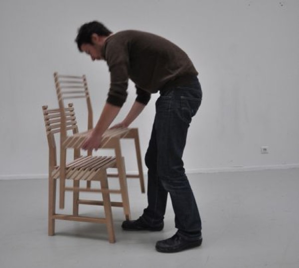 Three-in-one staggered chair