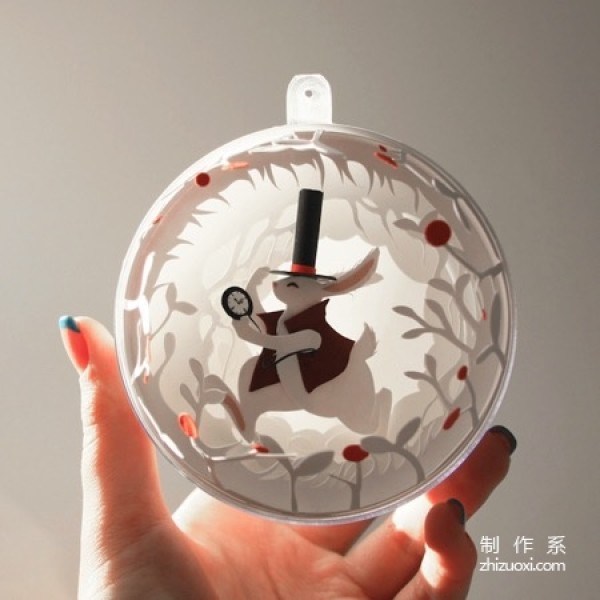 Wonderful paper-cut sketch in a small ball