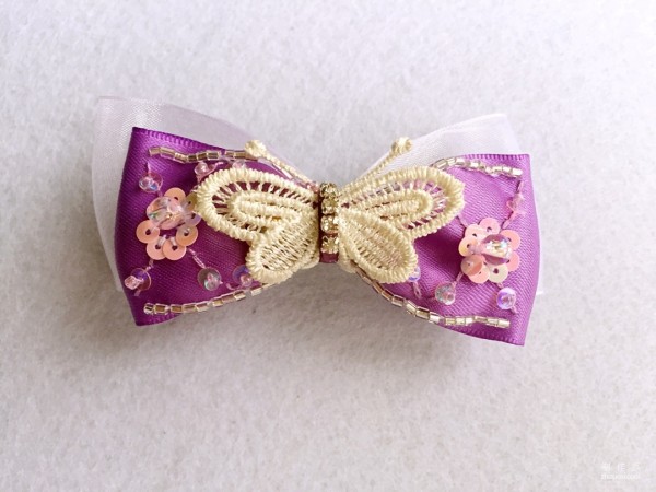 Tutorial on how to make beautiful and tender butterfly hairpins with ribbons