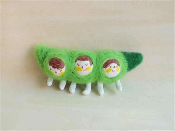 Various creative creative works of cute vegetable villains made by DIY using wool felt