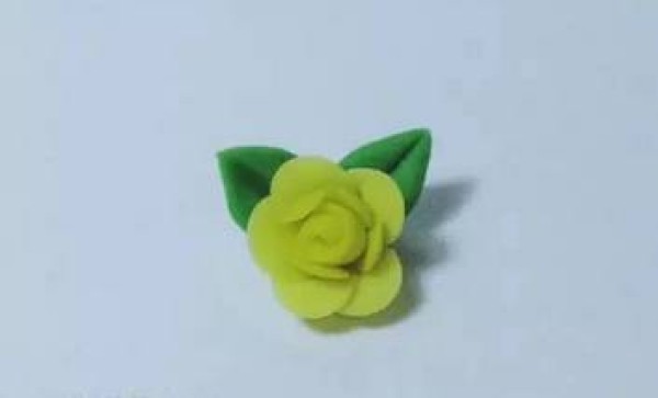 Steps to make handmade plasticine flowers in kindergarten