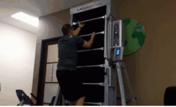 Stair-climbing fitness machine, the nine-step staircase will keep you running