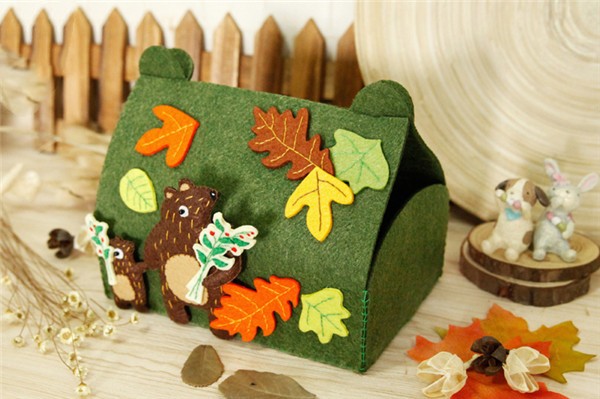 Green autumn paper box made from non-woven handmade fabric DIY