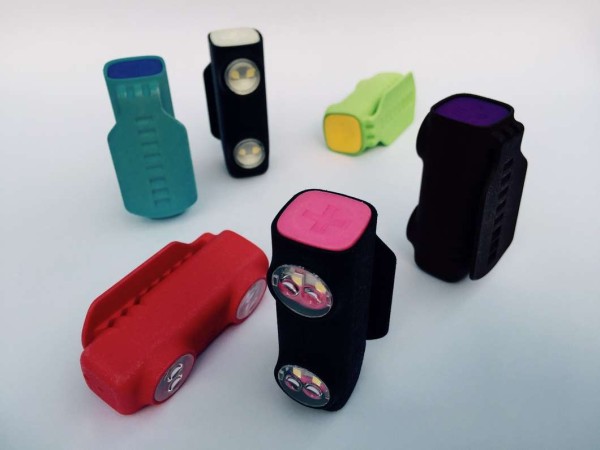 Battery-free night running indicator light