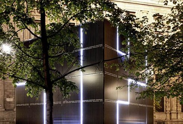 Solar hotspot cubes on Italian streets