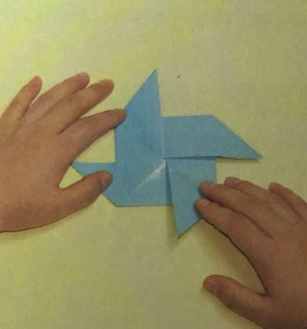 The simplest way to make a handmade windmill in kindergarten