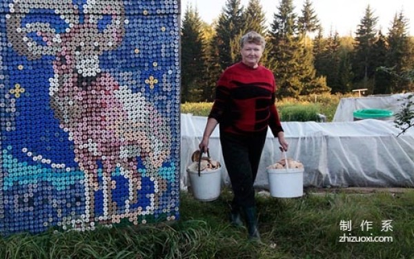 30,000 bottle caps decorate the mural