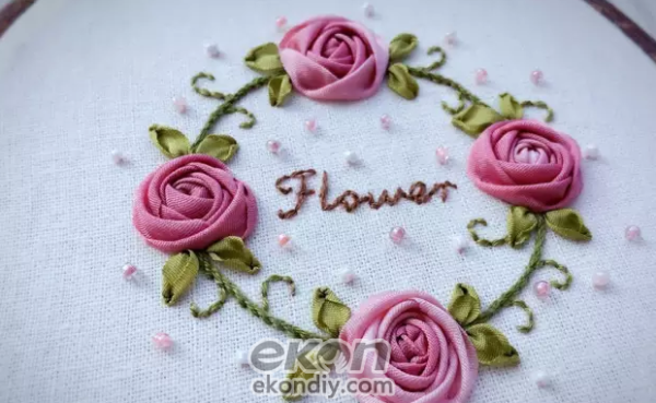 Childrens handicraft workshop teaches you more than 10 kinds of rose pattern embroidery methods