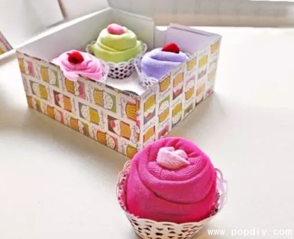 DIY handmade creative fabric art to make cute cake gift boxes