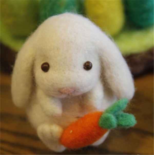 DIY handmade wool felt to make cute Dutch lop rabbit and his radish