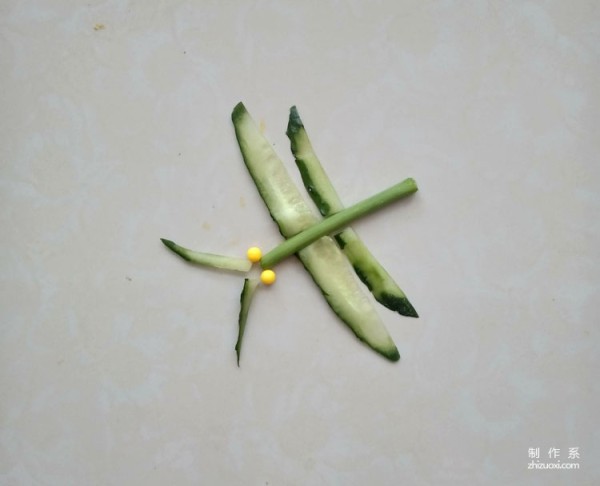 How to make vegetable dragonfly collage