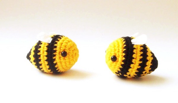 DIY Crochet Hardworking Bee